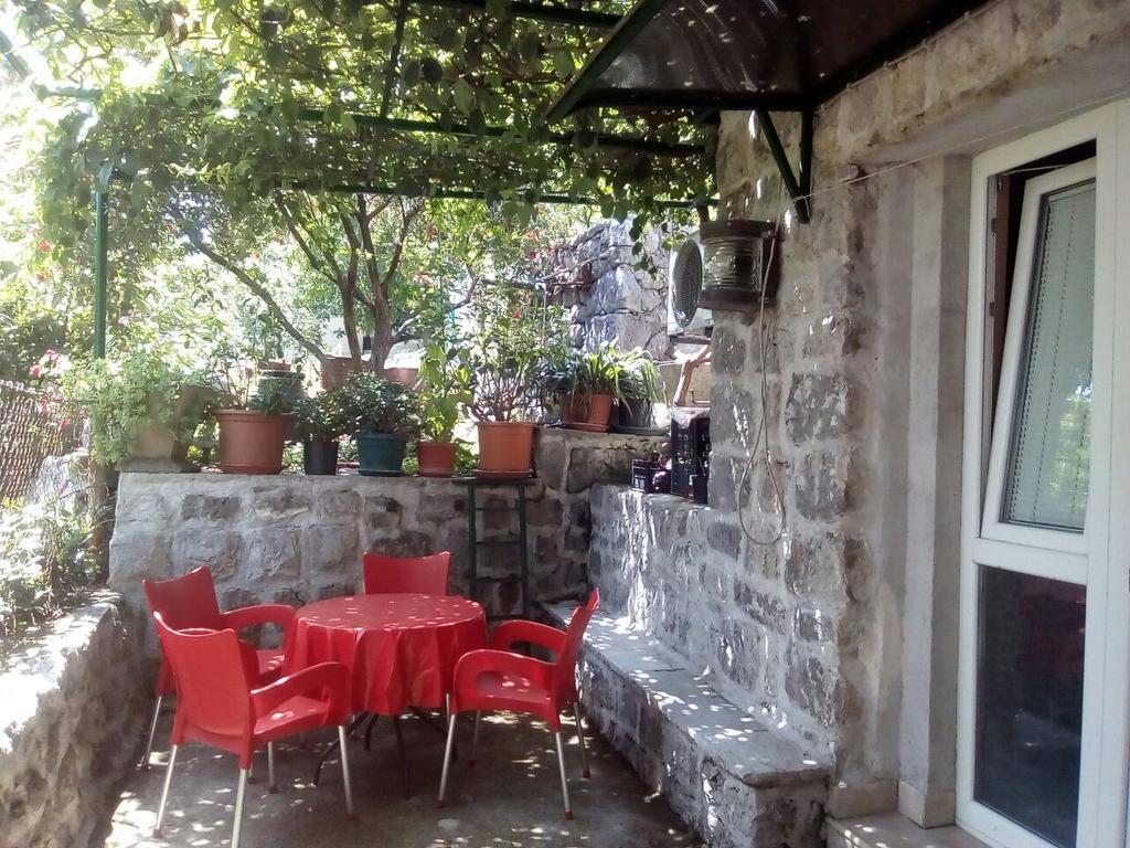 Apartmani Villa Radovic Risan Exterior foto