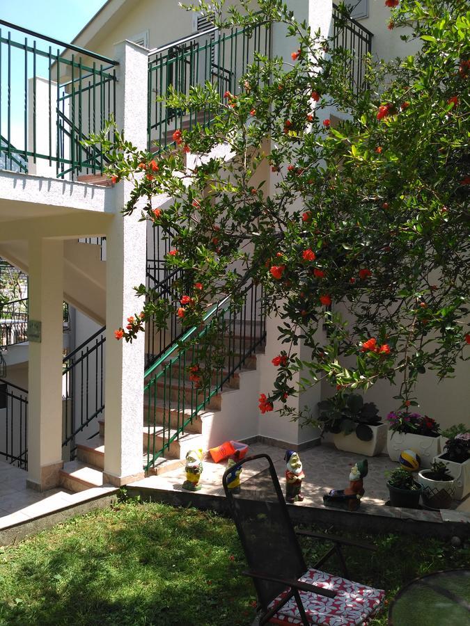 Apartmani Villa Radovic Risan Exterior foto